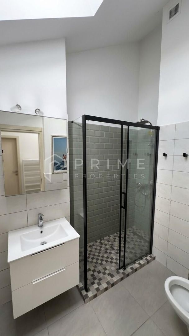 Apartament 2 camere si 2 bai Deosebit , Complet Renovat-zona Centrala - imaginea 6