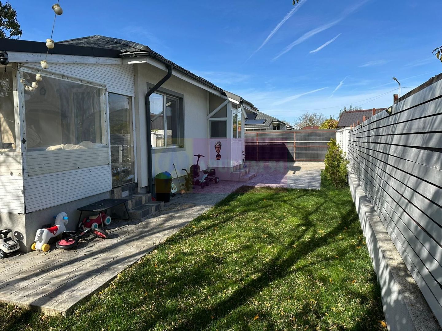 Casă 3 camere + dependințe, curte 380, Săbăreni