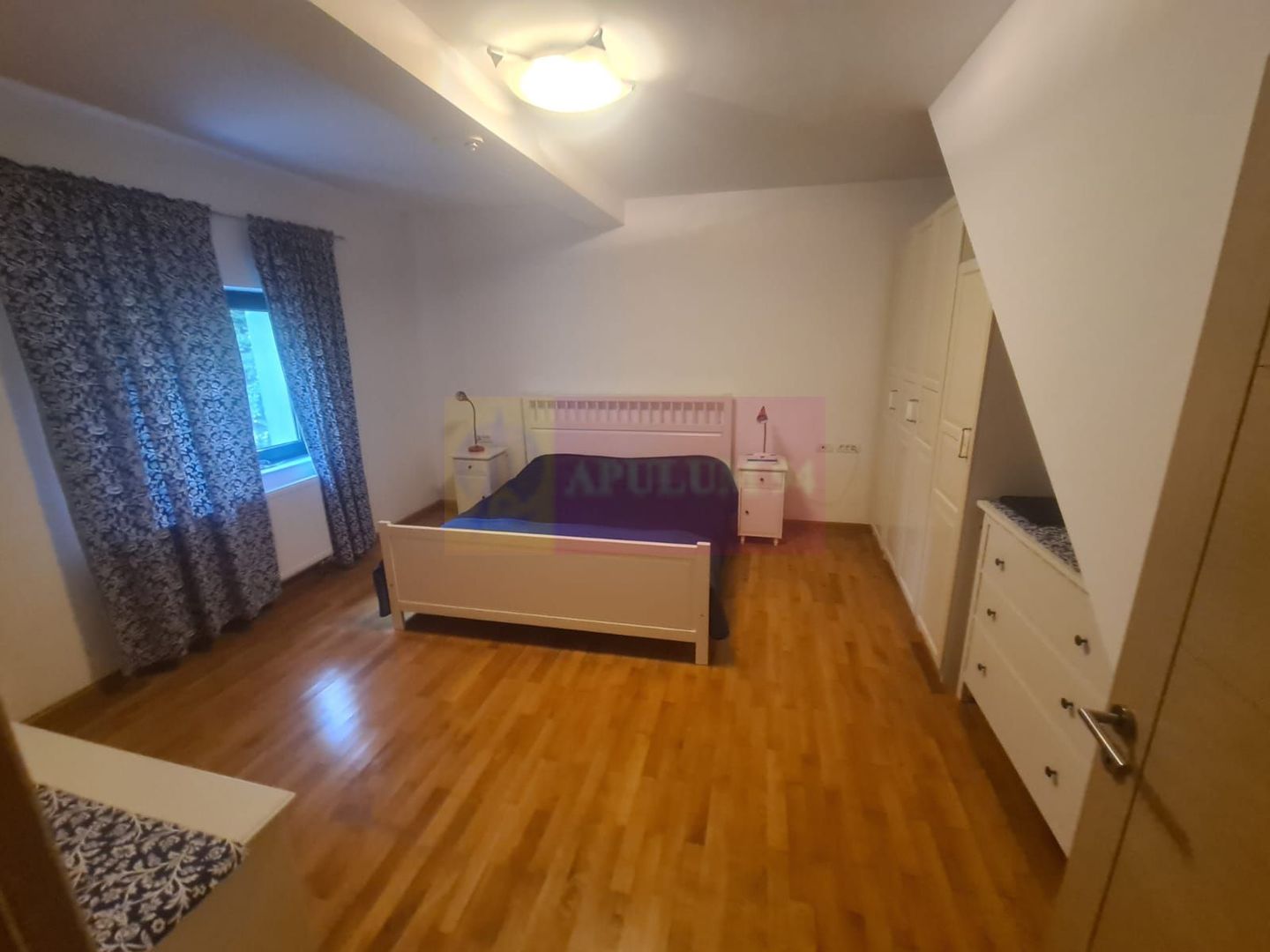 Vila de vanzare cu 6 camere in Cornu (teren 6.600 mp)