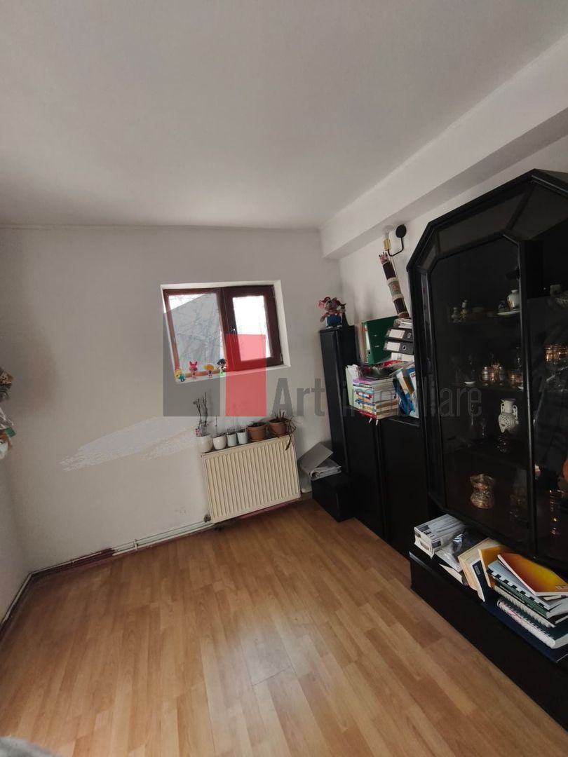 Casa Vanzare Giulesti 4 camere - imaginea 13