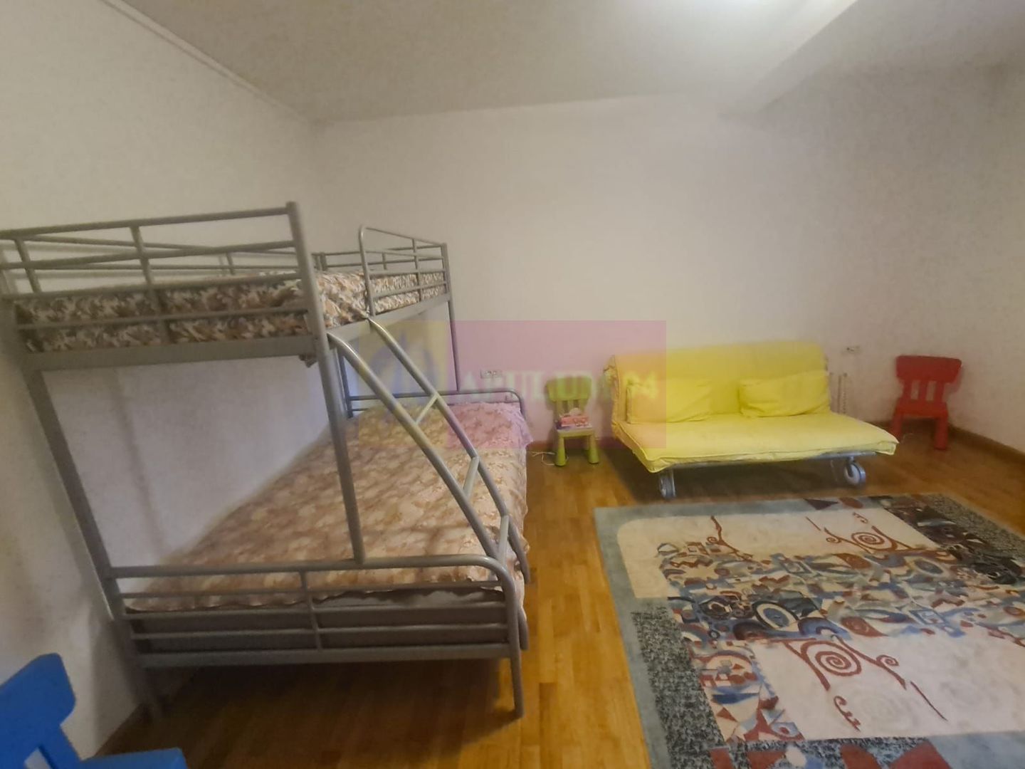 Vila de vanzare cu 6 camere in Cornu (teren 6.600 mp)