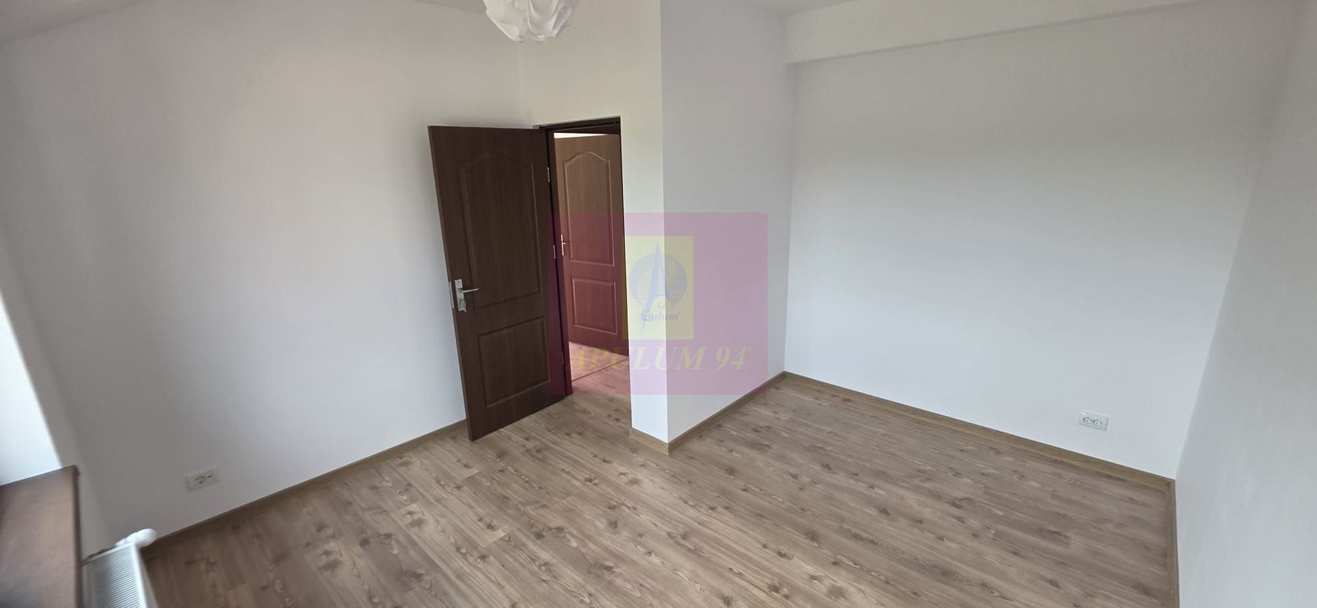 Vila cu 4 camere de vanzare  in Brebu - imaginea 17