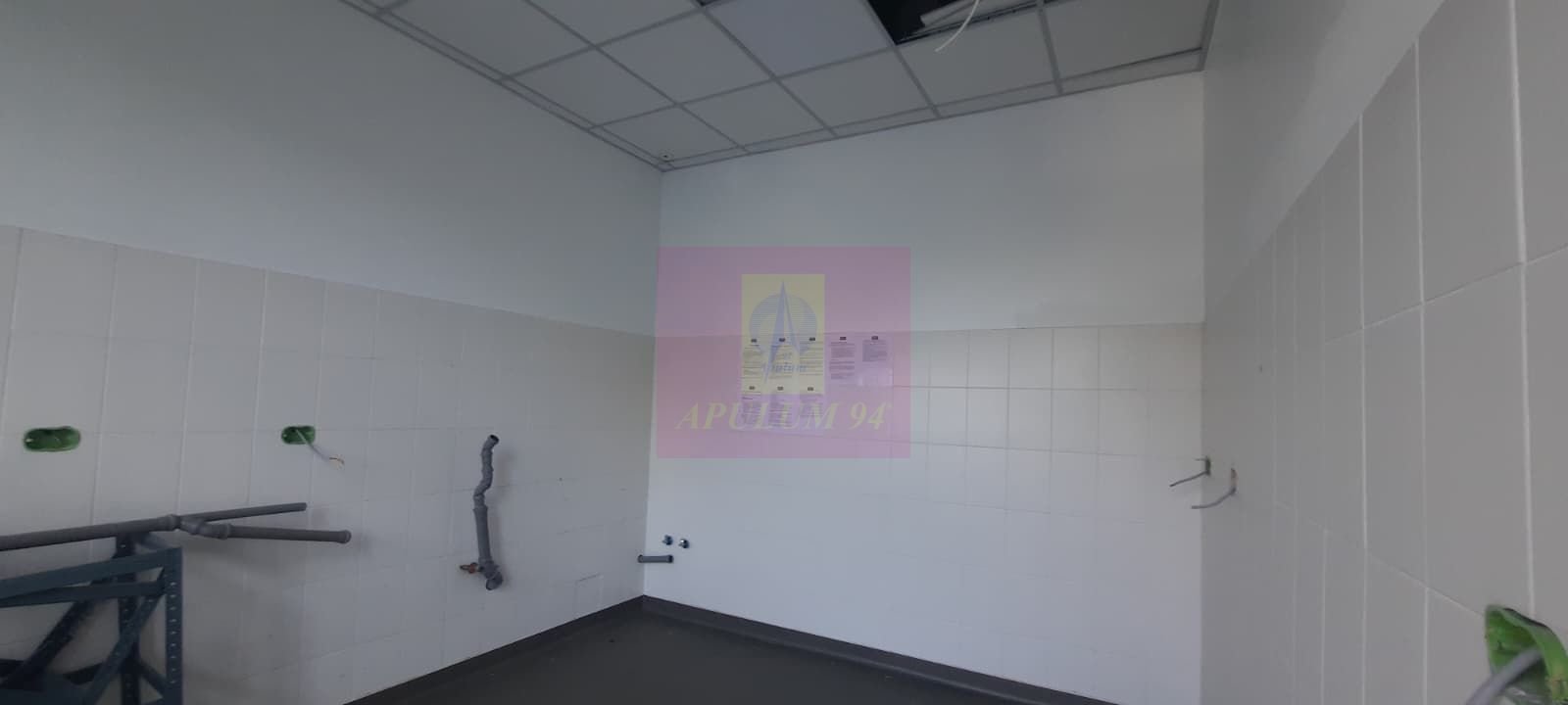 Inchiriere spatiu comercial in zona Decebal-Alba Iulia, parcare