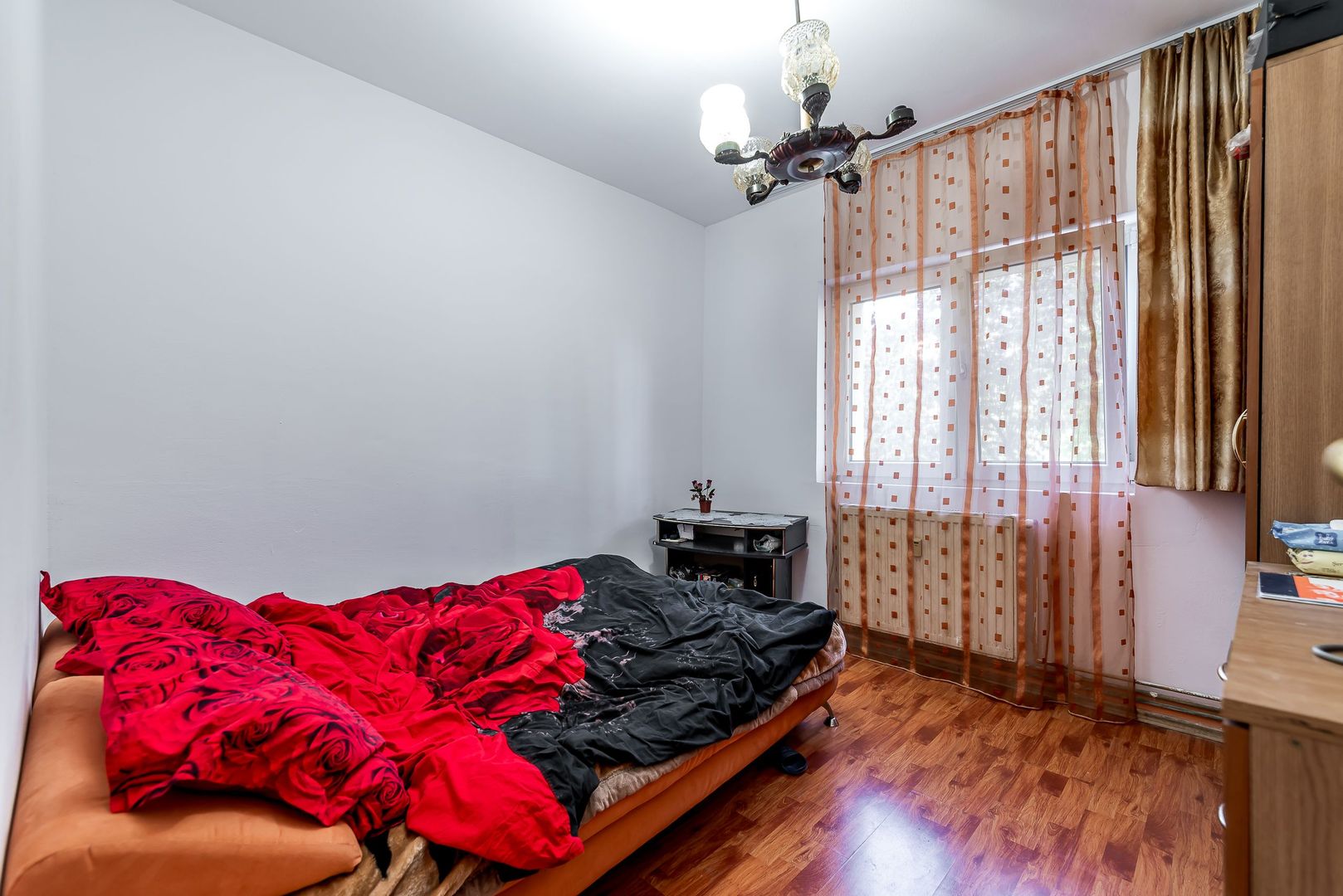 Imagine 6 - Apartament cu 3 camere decomandat la parter in Confectii Comision 0%