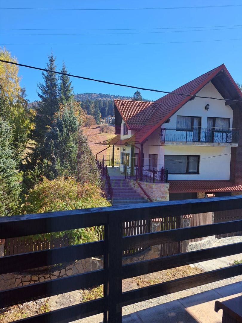 Vila de vanzare in Busteni - Zona Piatra Arsa - imaginea 104