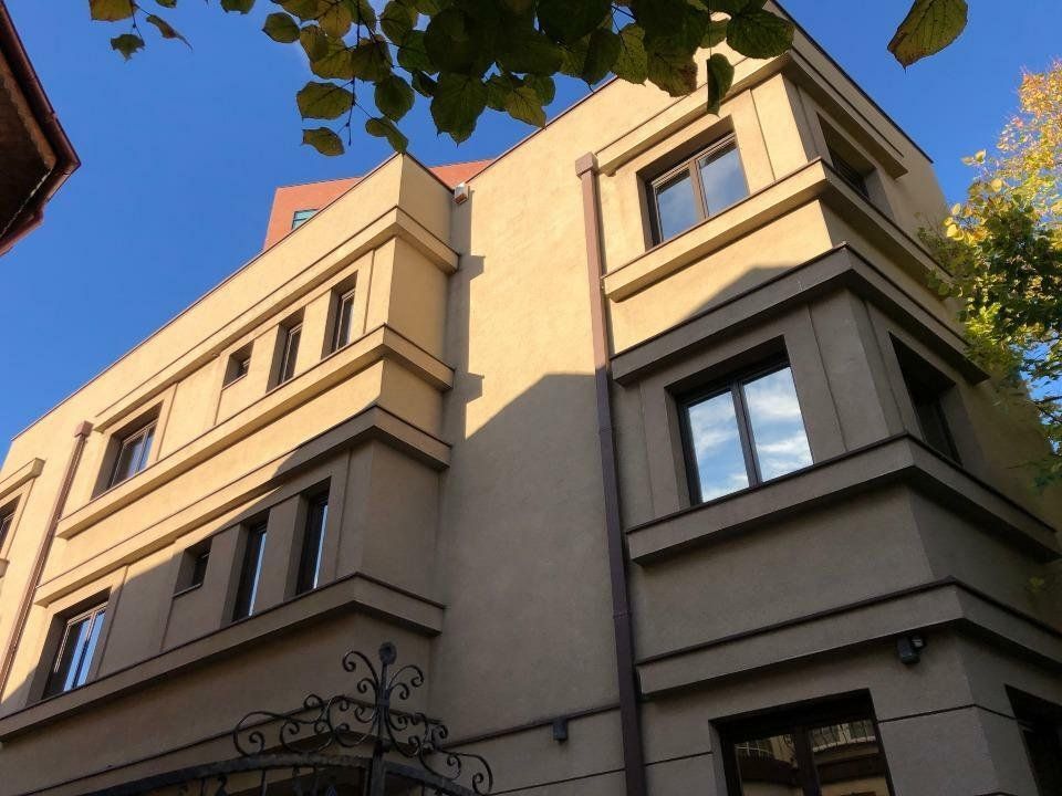 Cladire de birouri langa Metrou Stefan Cel Mare