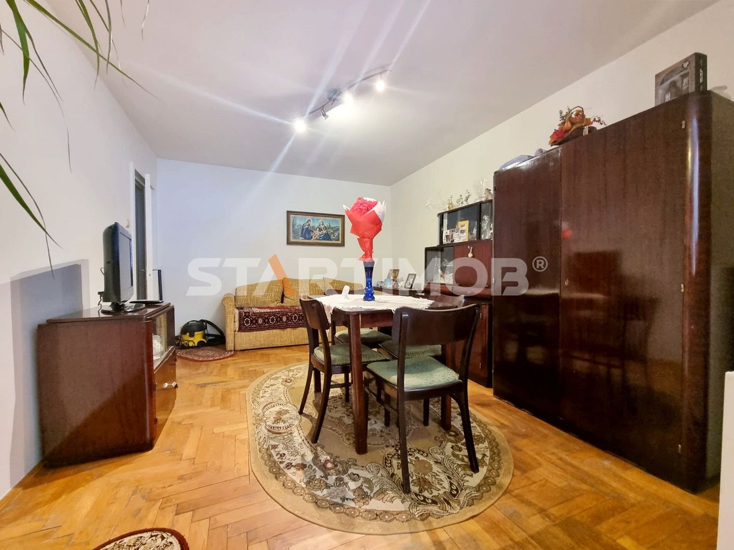 Apartament 3 camere Valea Cetatii