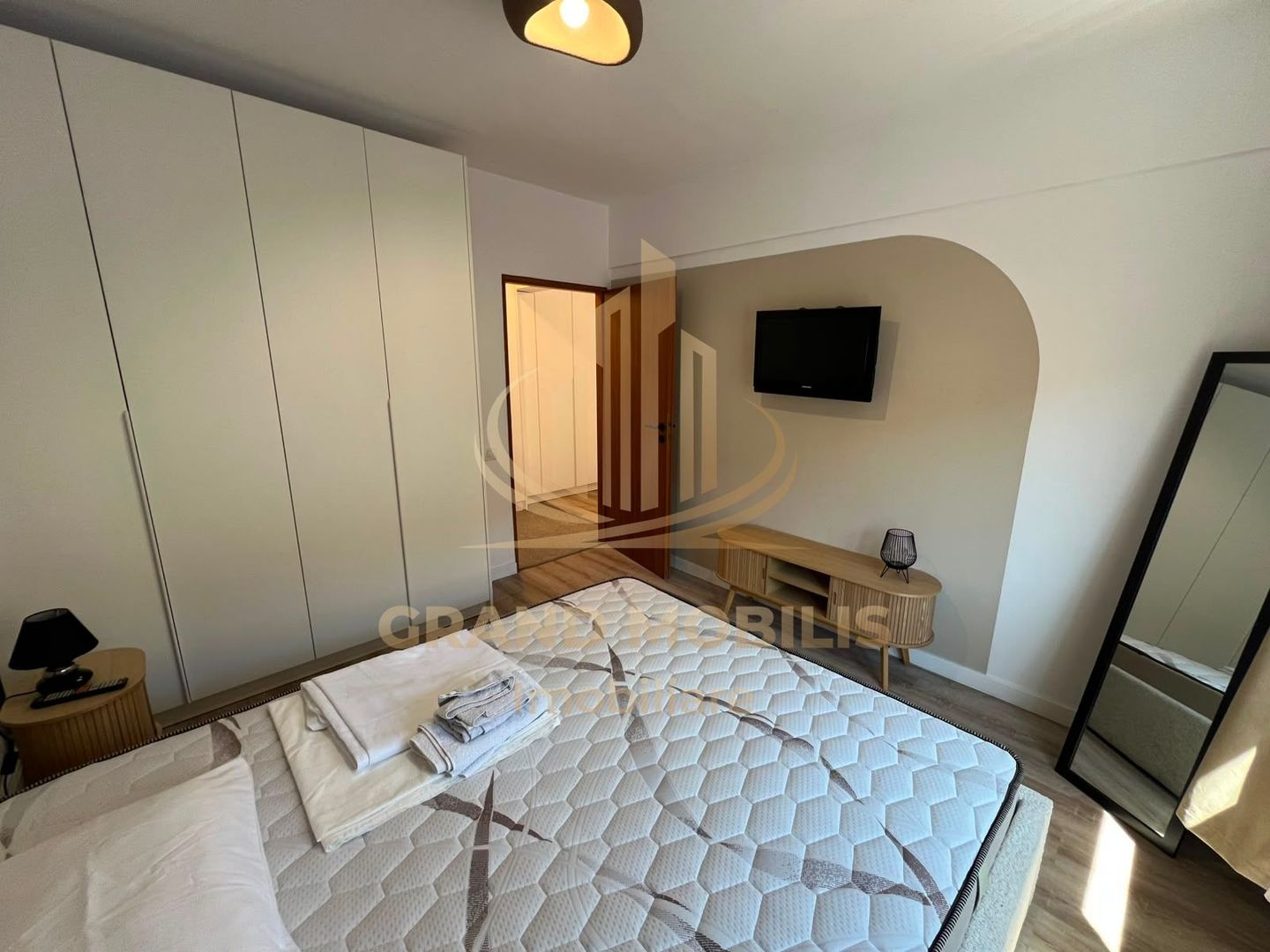 Apartament 2 cam ultracentral, renovat integral – Piața Victoriei - imaginea 5