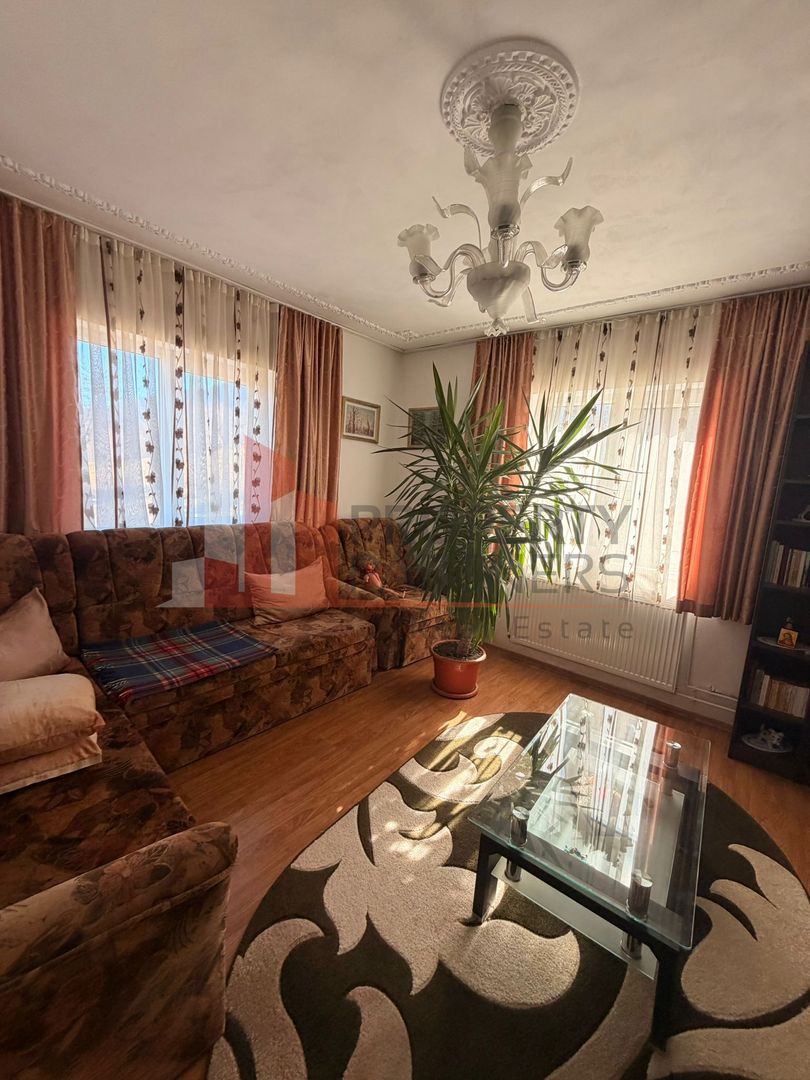 Casă tradițională cu 1800 mp teren  în Sohodol, Bran | Priveliște superba - imaginea 14