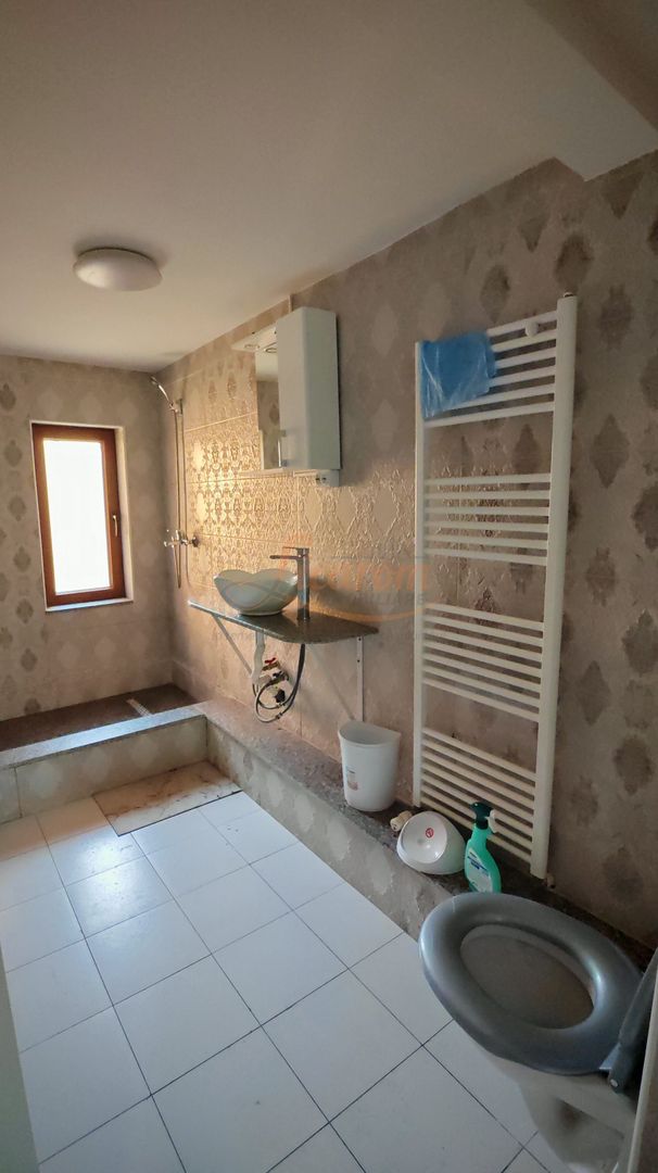 Vila 10 camere,pretabil compartimentare in 2 unitati separate,ASTRA. - imaginea 8