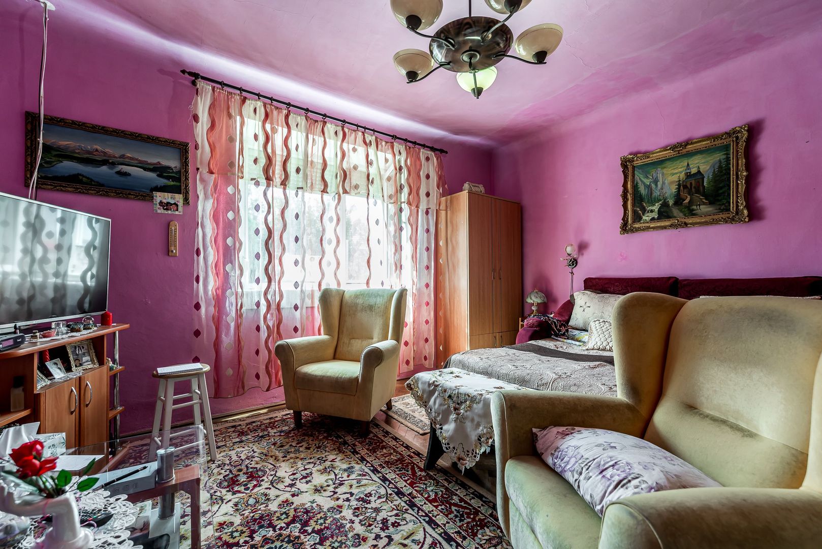 Imagine 12 - Casa 3 camere, bucatarie si baie, in zona centrala din Chisineu-Cris