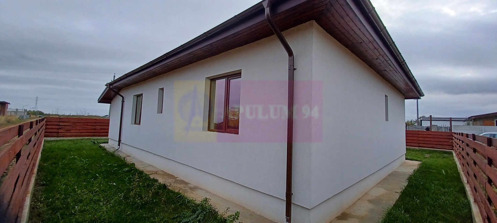 Săbăreni, casă nouă, 3 camere, 2 băi, bucătărie, terasă, pivniță