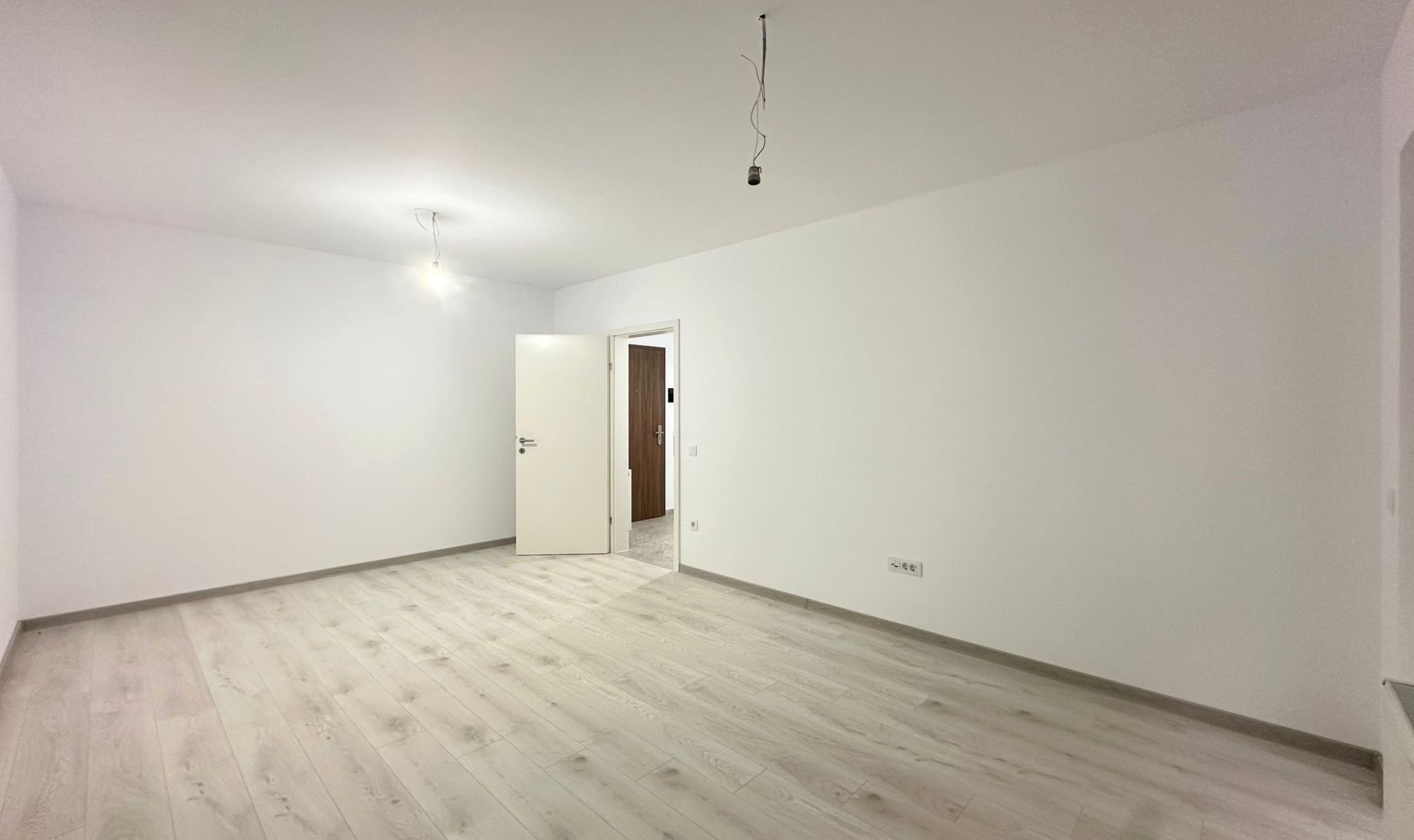 Inchiriere apartament nemobilat Casa Nobel Lângă Coresi - imaginea 7