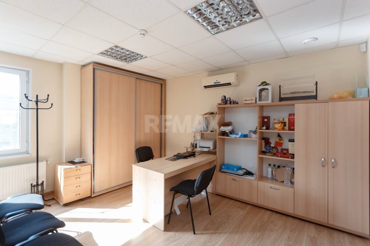 Teren pentru construcții 6.73 ari cu 2 construcții Centru, Chișinău - imaginea 2