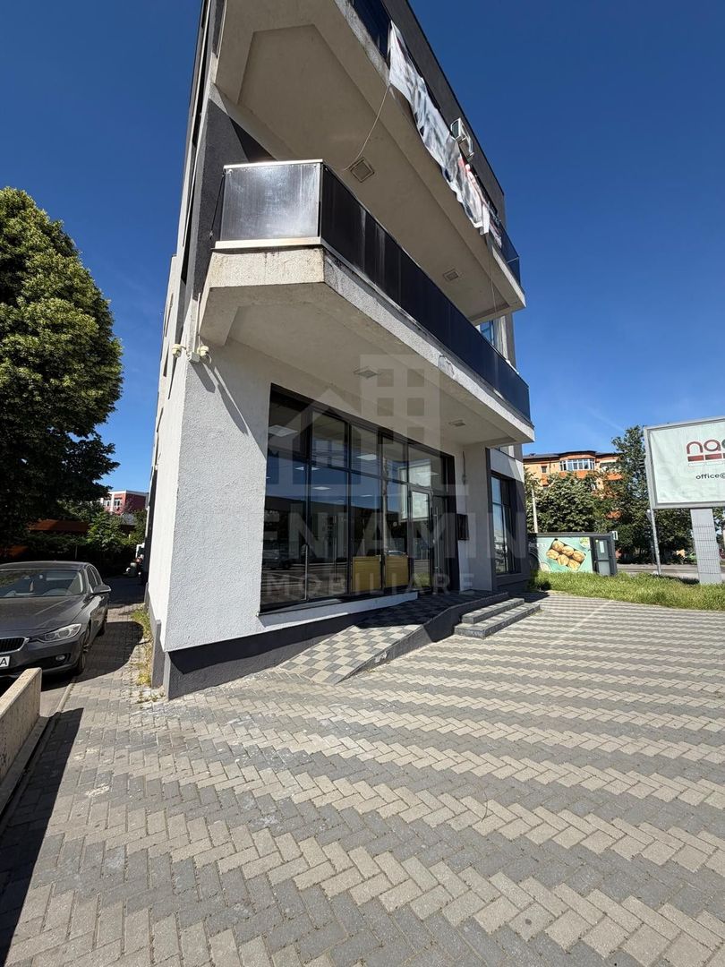 Spatiu comercial pe Bulevardul Decebal - Rovine - Helmat 121mp - imaginea 5