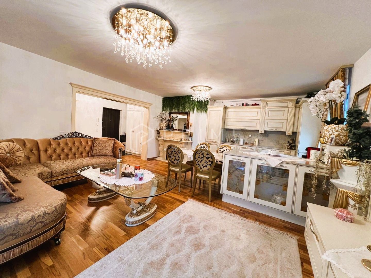 Apartament cu personalitate unică | Stil Old Spicy | Piese de colecție - imaginea 3