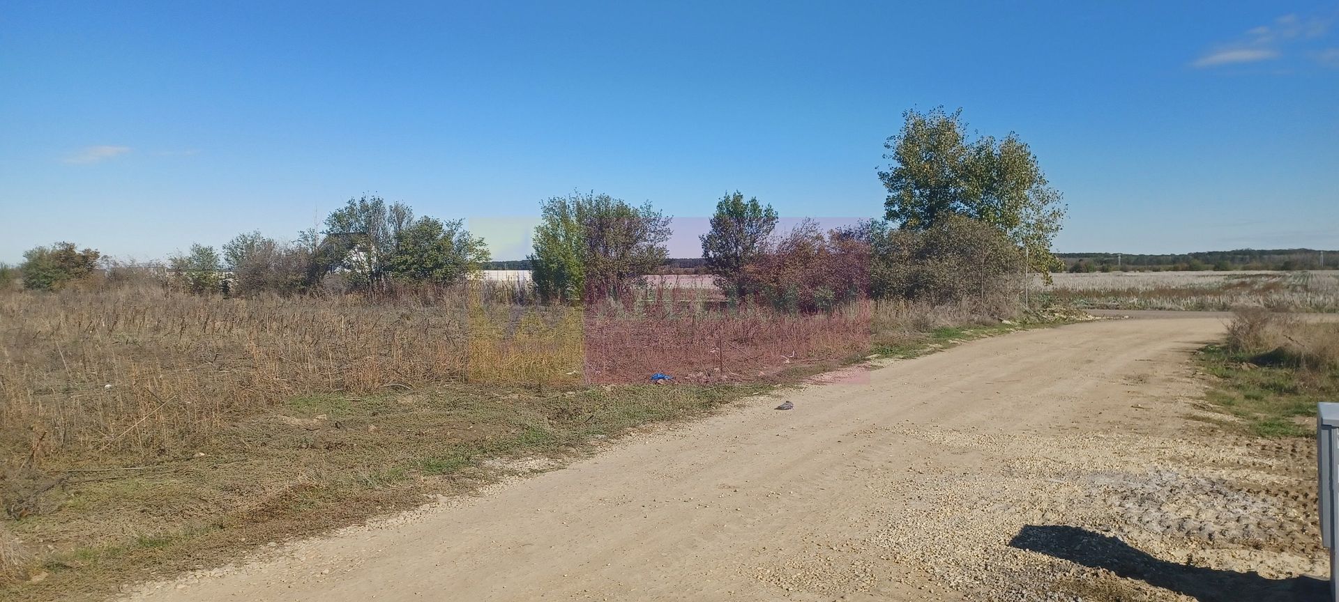 Săbăreni, teren rezidential 6290 mp, cu 52m FS, utilitati in apropiere