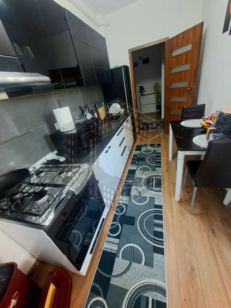 Apartament cu 2 camere, decomandat,bloc nou, loc de  parcare,Giroc - imaginea 4