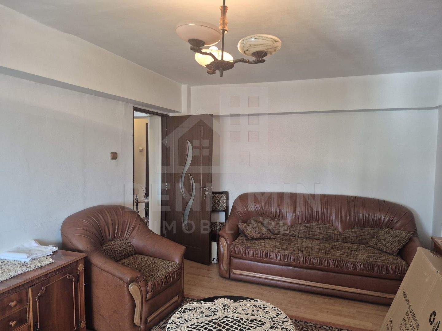 3 camere Sarari 75mp Piata din Valea Rosie 2bai bilateral teava gaze - imaginea 4