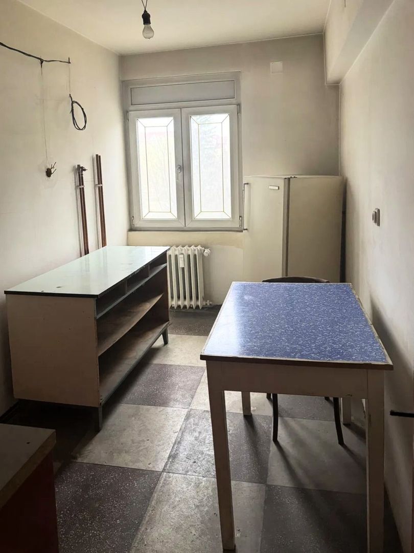 Apertament 2 camere disponibil pentru renovare totala zona Victoriei Garii - imaginea 3