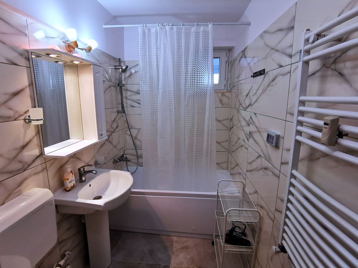 Vand apartament 2 Camere zona Obor – Avrig - imaginea 11