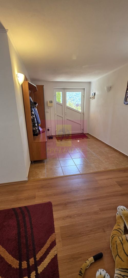 Vila cu 7 camere de vanzare in Busteni - imaginea 41