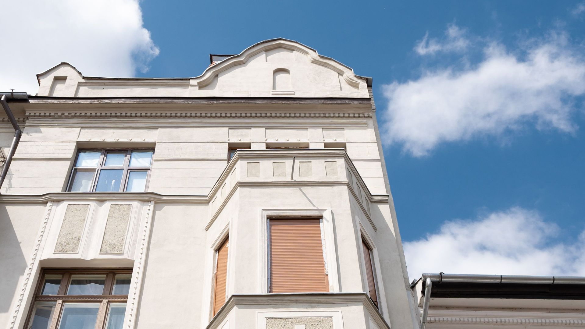 Imagine 2 - 2 camere. Adresă centrală. 99 mp construiți. 2 băi. Etaj 3.