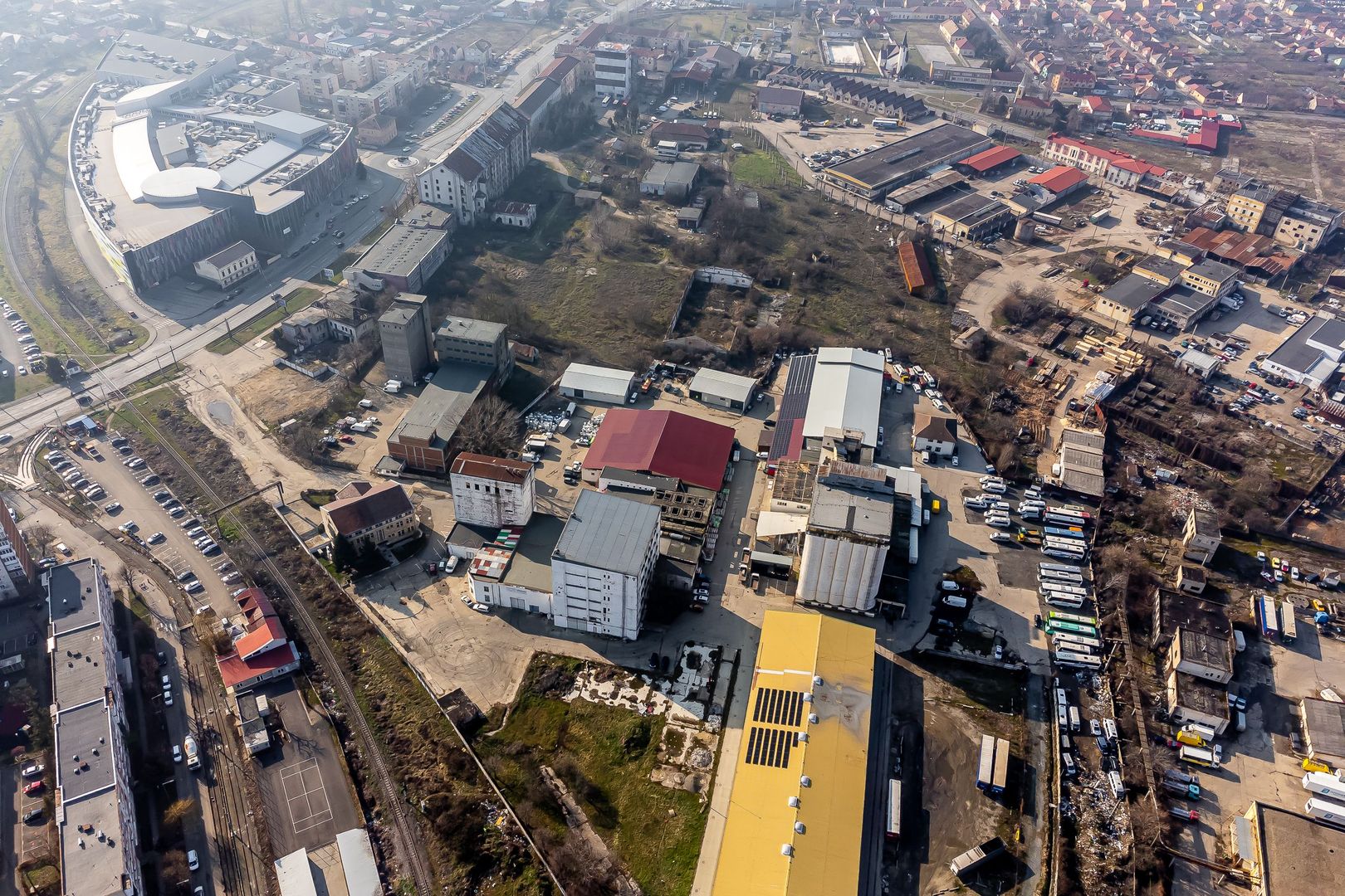 Imagine 8 - Platforma industriala 3552 mp hale beton si 9883 mp teren