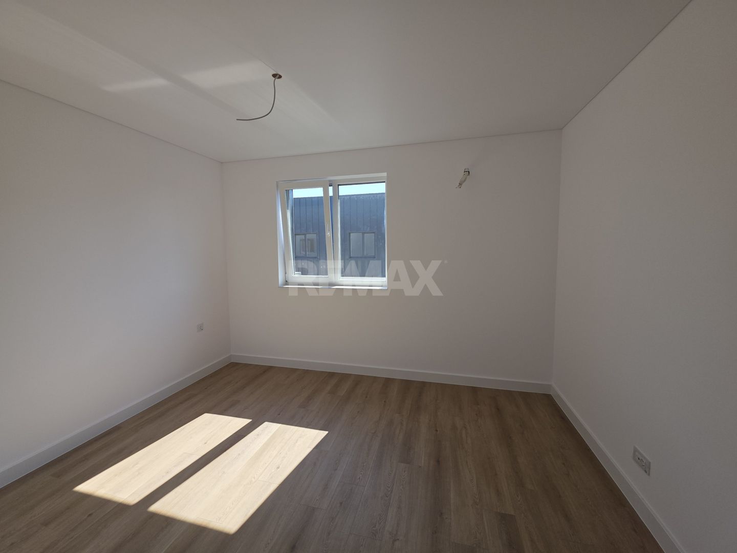 Apartament cu 2 camere în București, Pipera, România - imaginea 3
