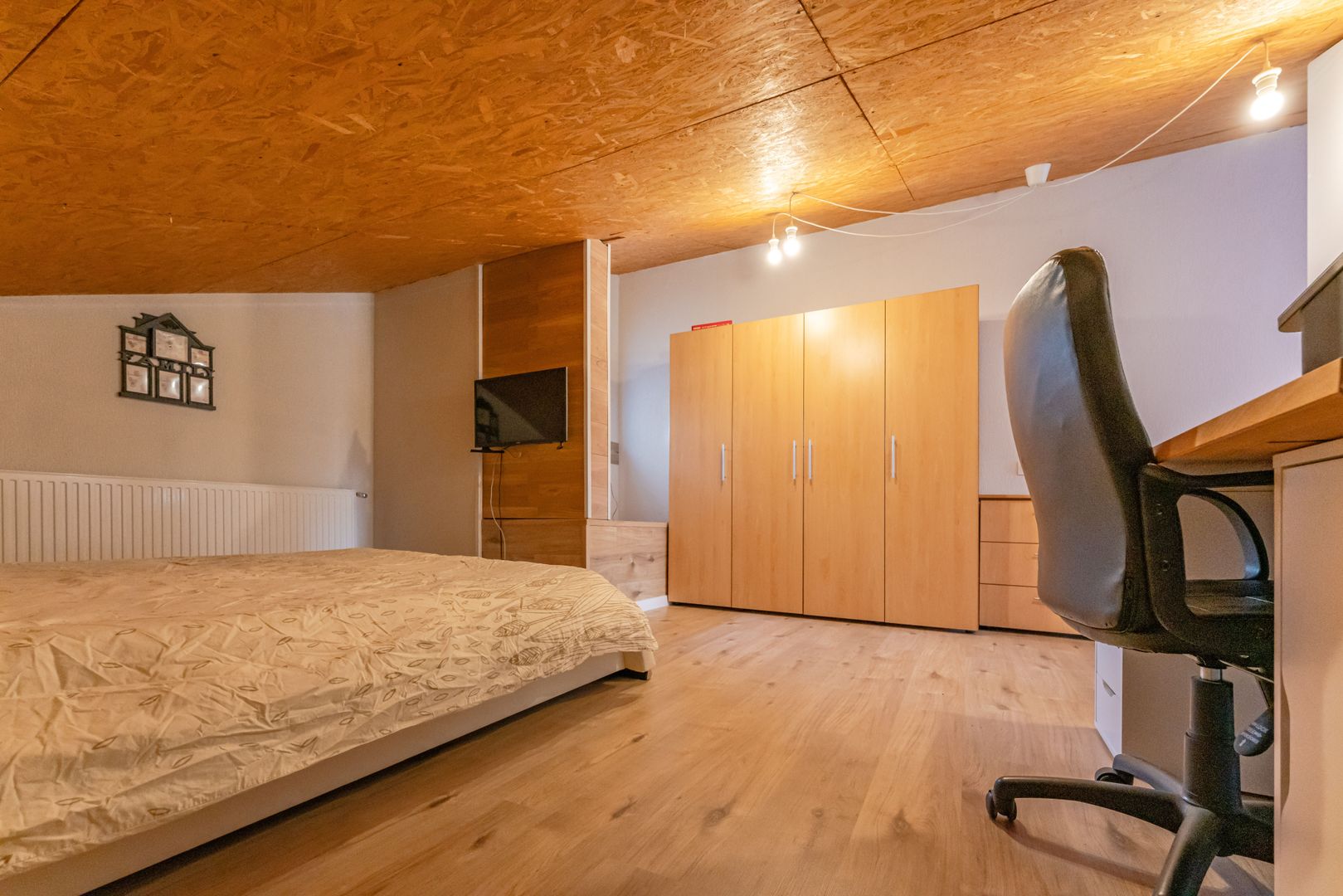 Casa mobilata utilata cartier Izvor Tarlungeni Brasov - imaginea 15