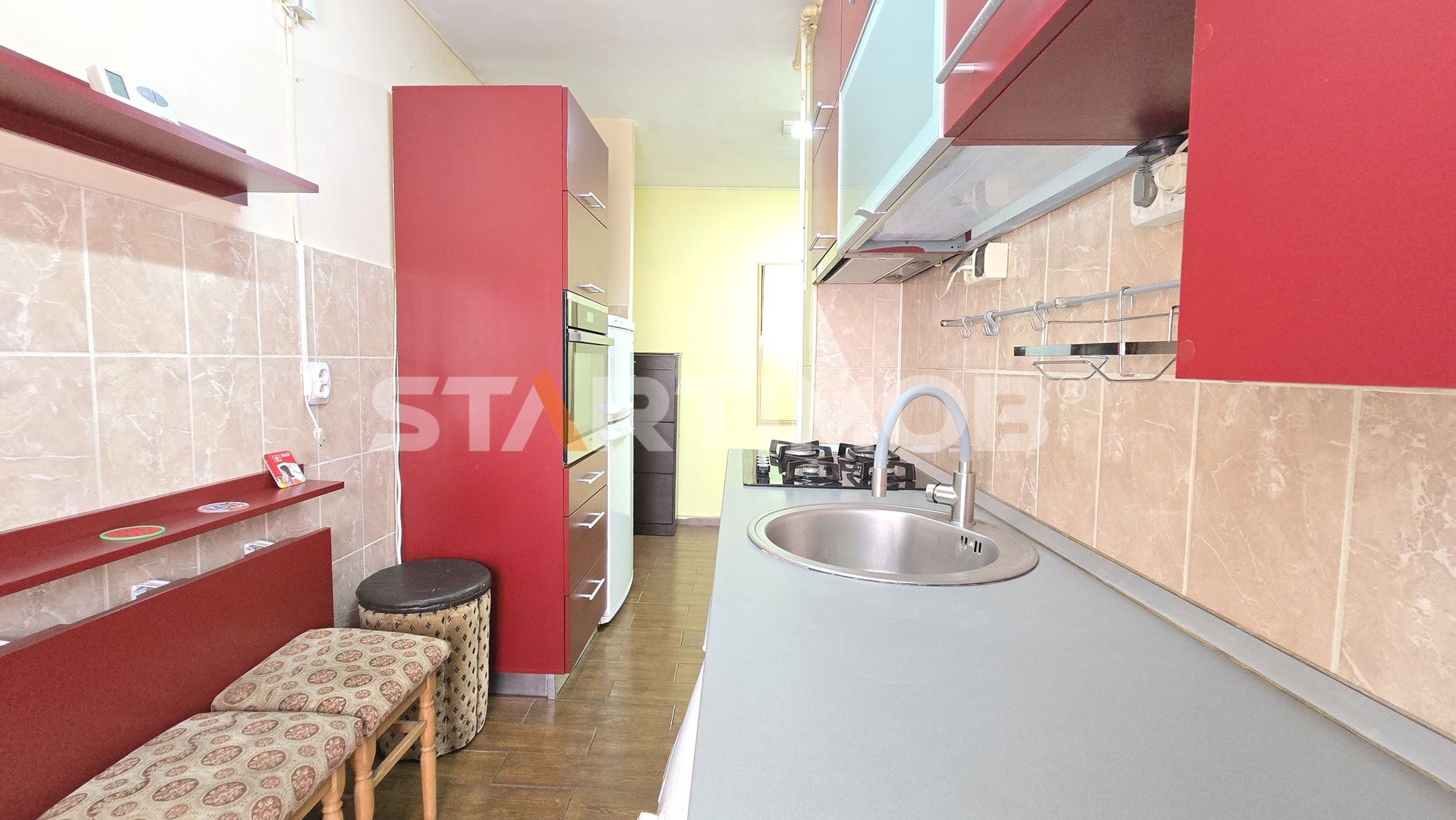 Apartament 2 camere cu parcare