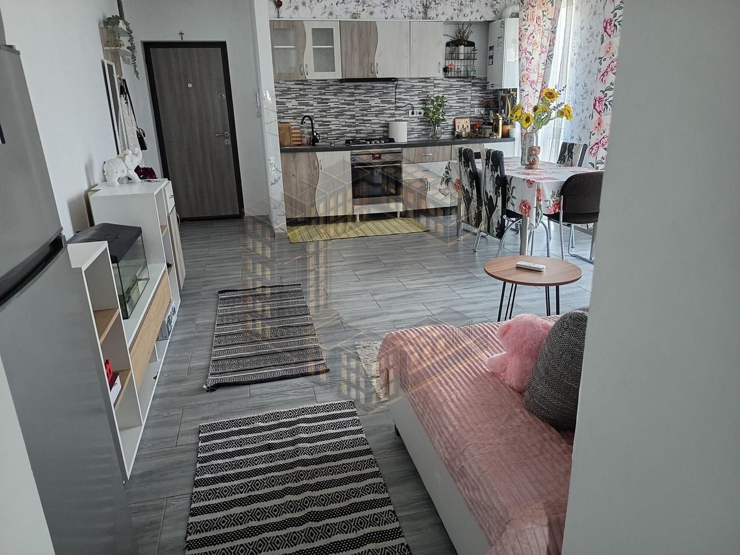 Apartament de închiriat , 2 camere, pet-friendly,loc de parcare,Giroc - imaginea 3