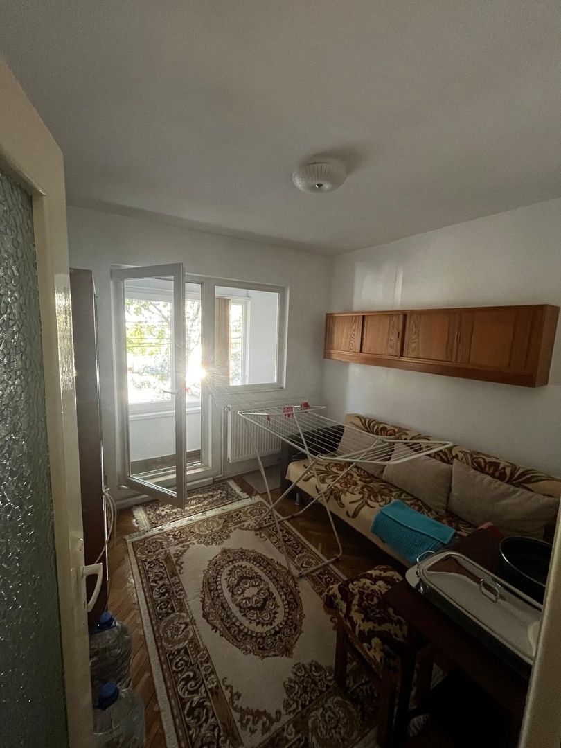 Apartament cu 4 camere, 80 mp utili la etajul 1 chiar in Calea Lipovei