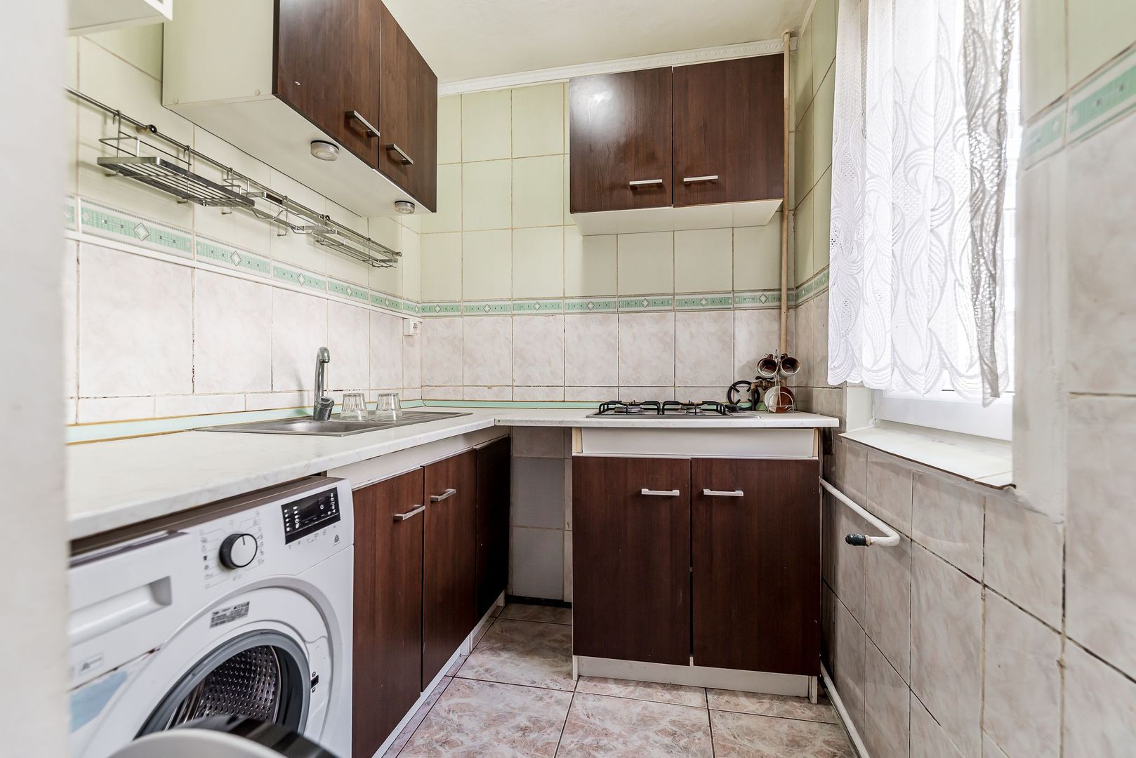 Imagine 8 - Apartament cu 3 camere, etaj 1 + loc de parcare zona Fortuna
