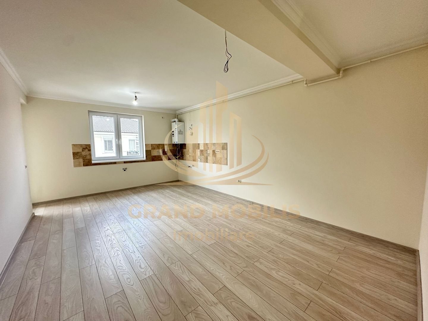 2 Cam, 2 dressing-uri, Finisaje Premium | Giroc– Hotel IQ | Investitie