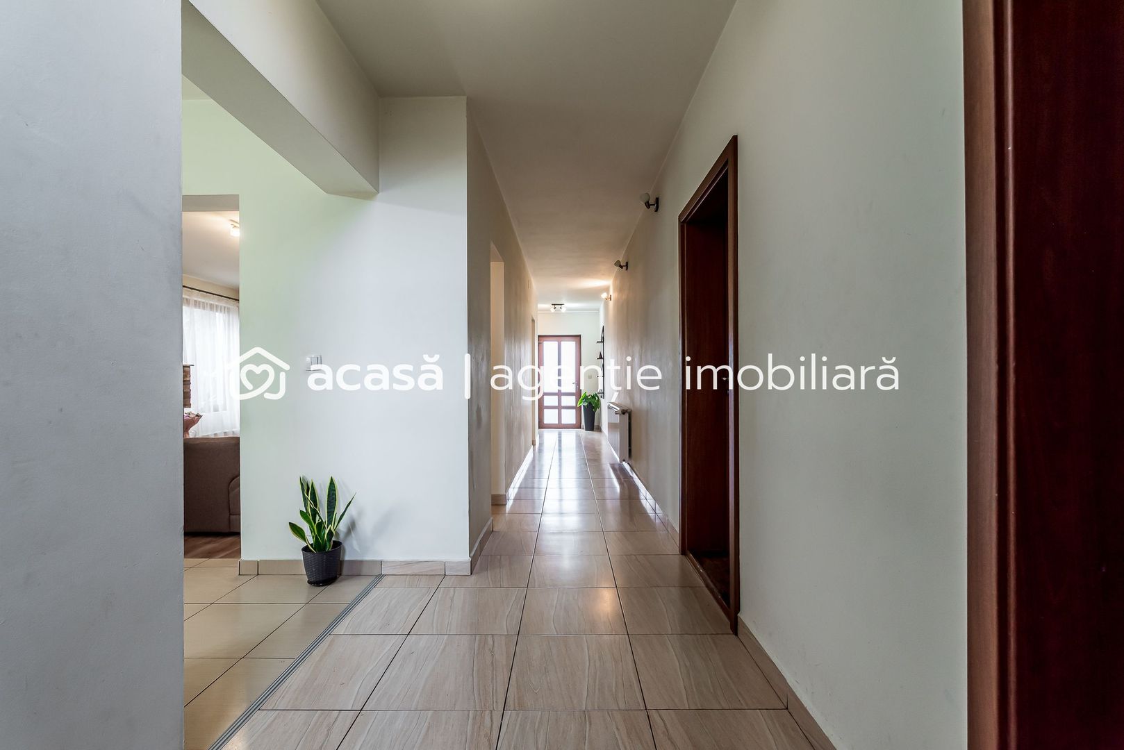 Imagine 6 - VILĂ MODERNĂ CU PISCINĂ, SAUNĂ- COMISION 0% – ARADUL NOU
