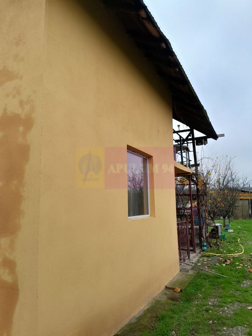 De vanzare casa +teren 16k mp in BARCANESTI / IL