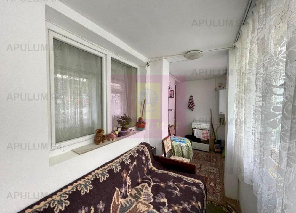 Apartament cu 2 camere de vânzare în Sinaia - imaginea 2