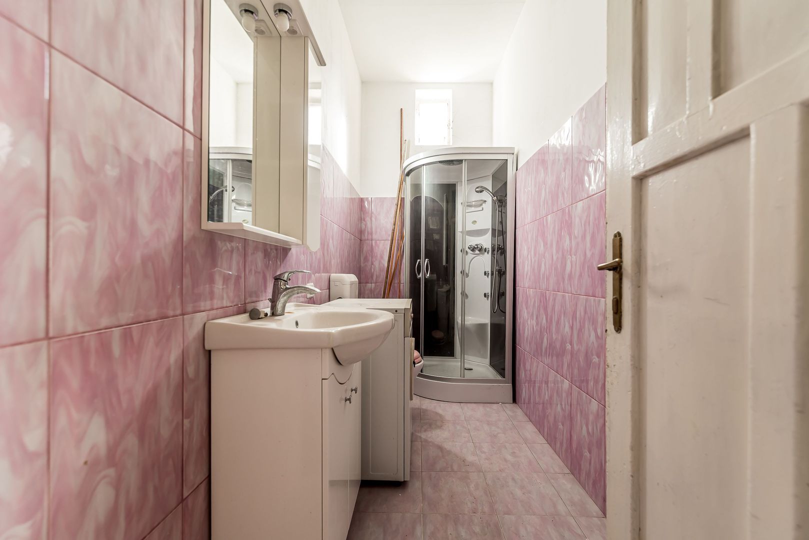 Imagine 6 - VANDUT! 2 apartamente unificate, B-dul Revoluției, Arad. Etajul 1