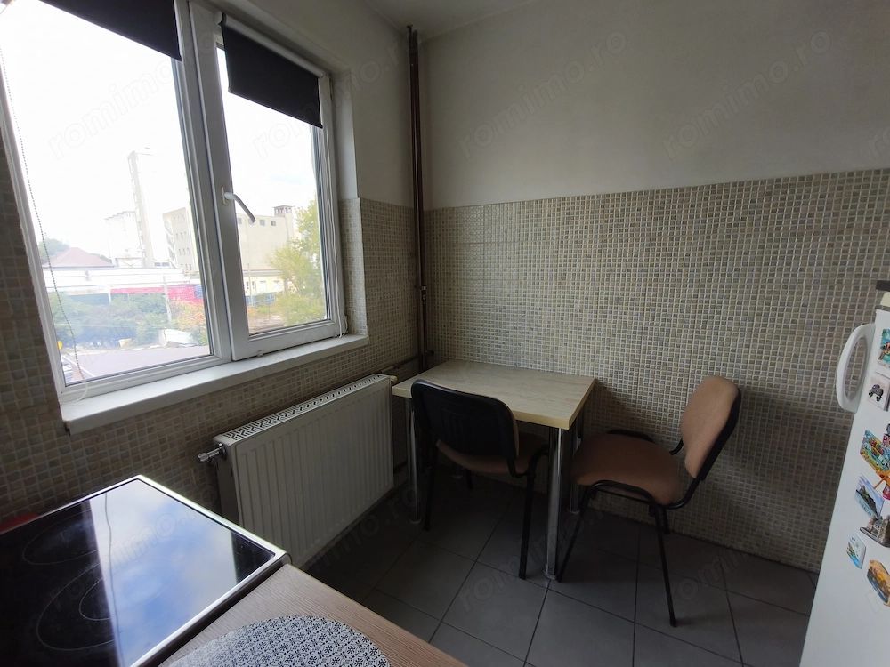 Apartament cu 2 camere, etaj 3 chiar în Complexul Studențesc - imaginea 4