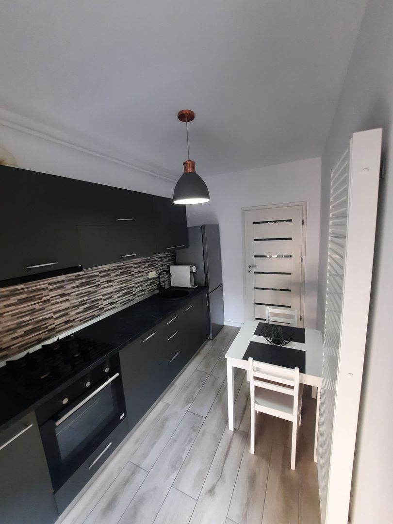 Închiriez apartament 2 camere Plaza residence Mall Plaza Romania