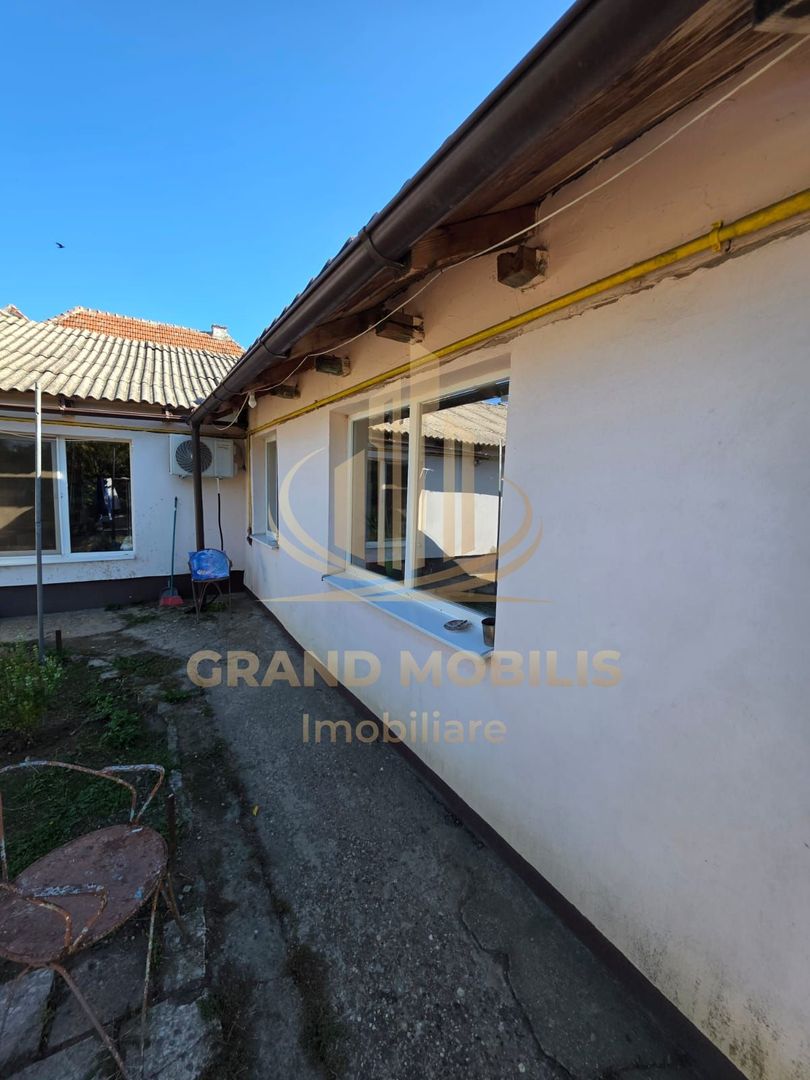 Casa de vânzare 4 camere 409mp Ronat - imaginea 2