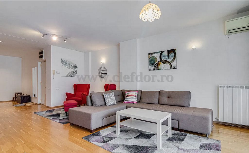 Apartament cu 3 camere, Școala Americană