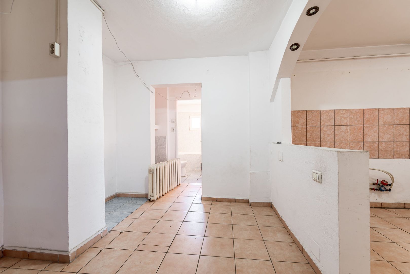Imagine 5 - VANDUT! Apartament 2 camere, decomandat | Str Banul Maracine