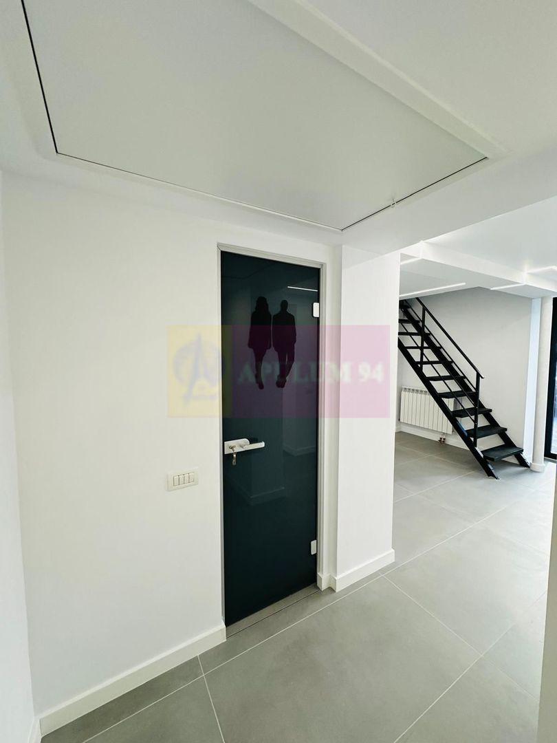 Vanzare spatiu comercial in zona Decebal