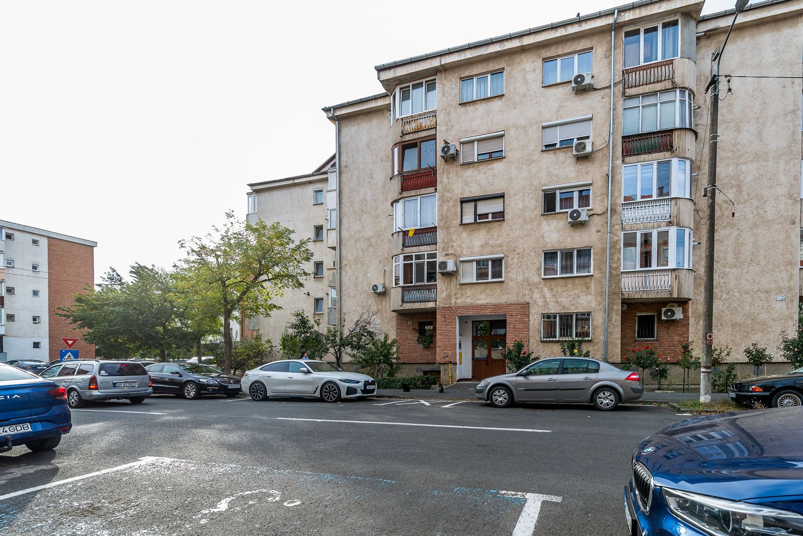 Imagine 1 - Apartament decomandat, 2 camere, Alfa, la 2 pași de stația de tramvai