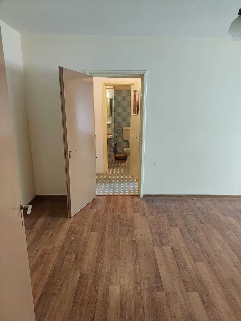 Vand apartament 2 camere semidecomandat DRUMUL TABEREI (ROMANCIERILOR)