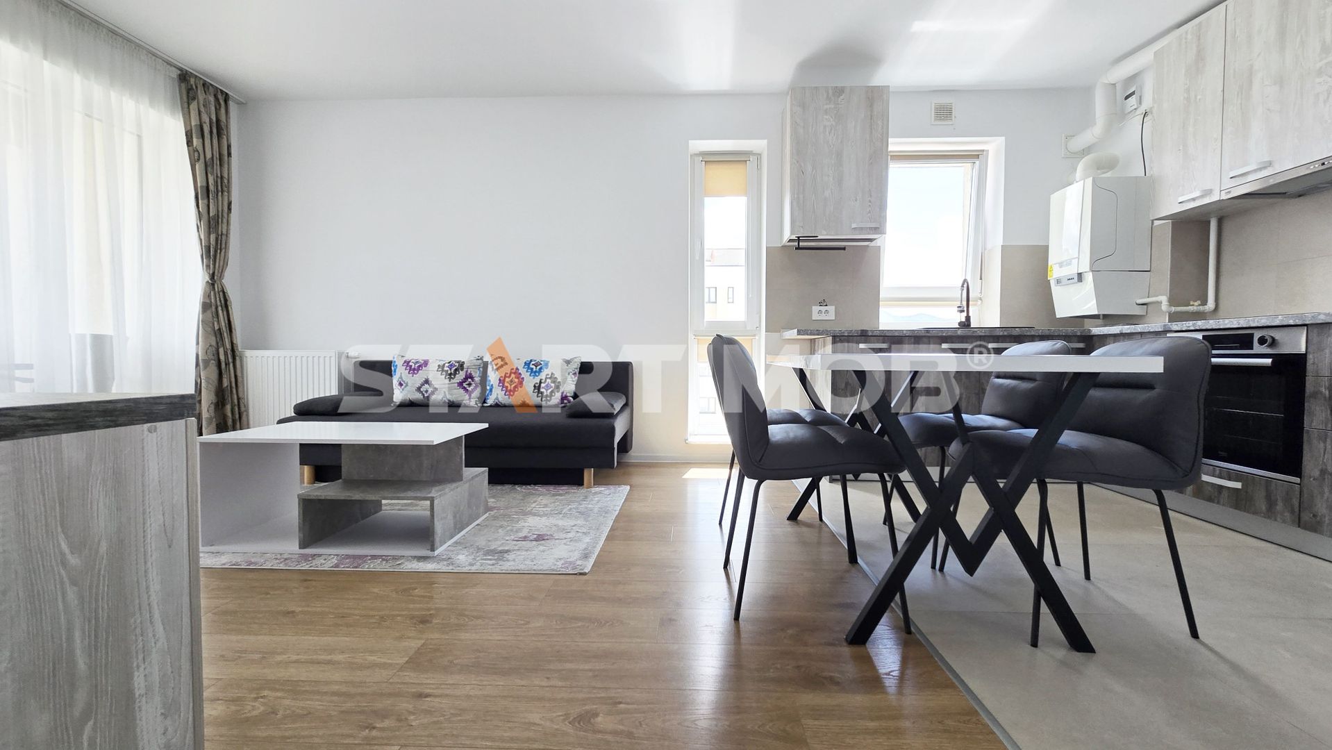 Apartament mobilat Coresi cu parcare si boxa