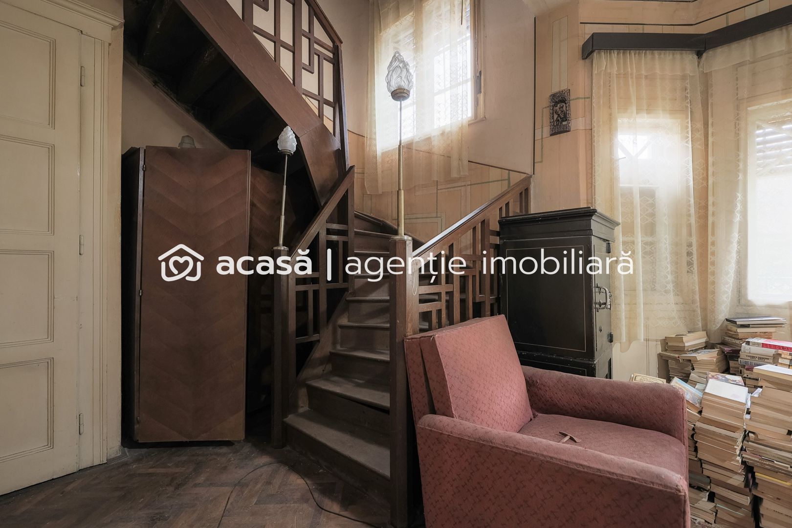 Imagine 3 - VILĂ INTERBELICĂ CU TEREN GENEROS ȘI SPAȚIU COMERCIAL . VÂRFUL CU DOR