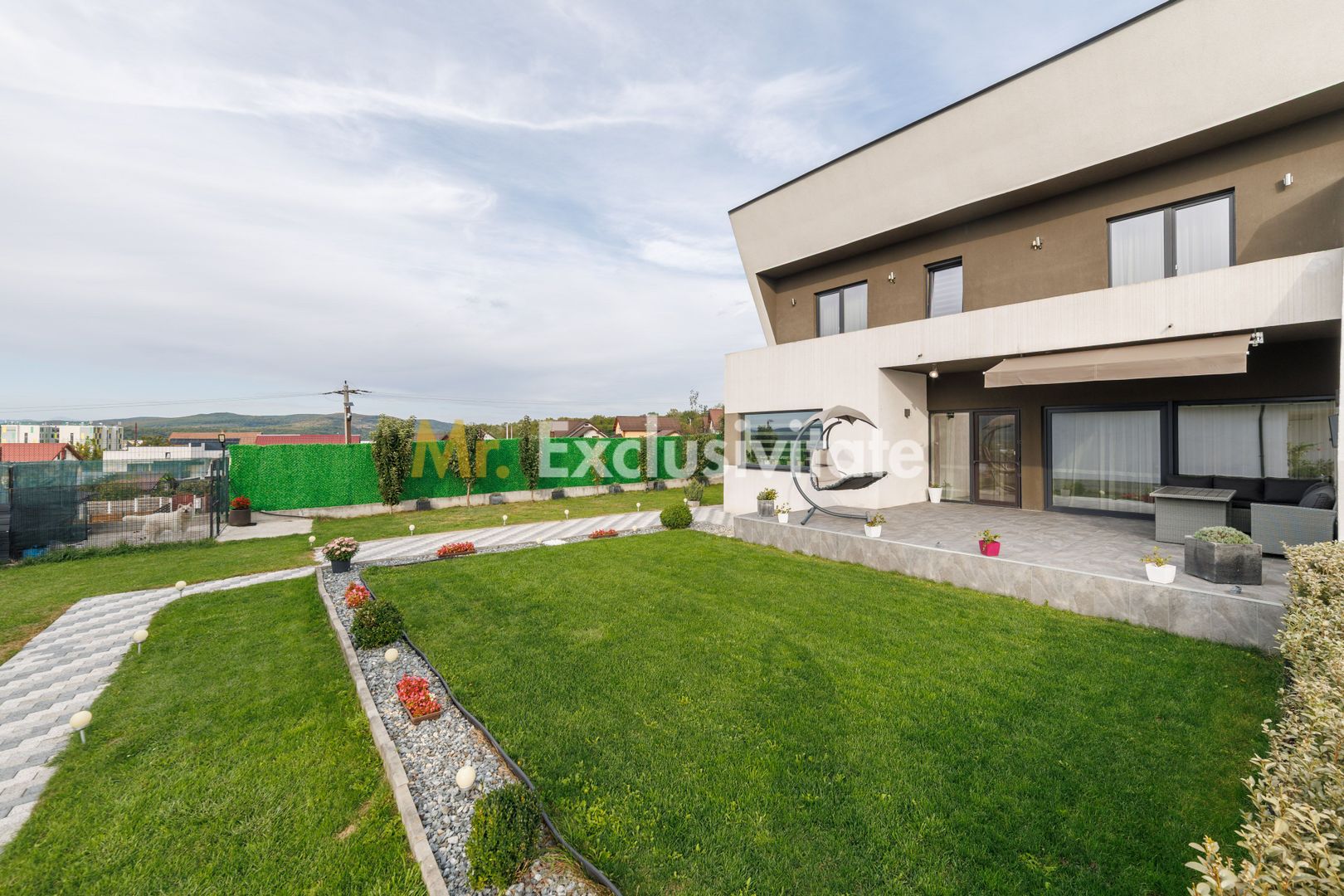 Casa moderna, constructie solida -view panoramic -Mioveni-Arges! - imaginea 12